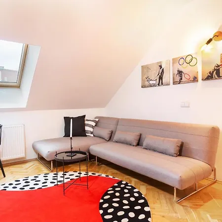 Attic Zizkov * 프라하